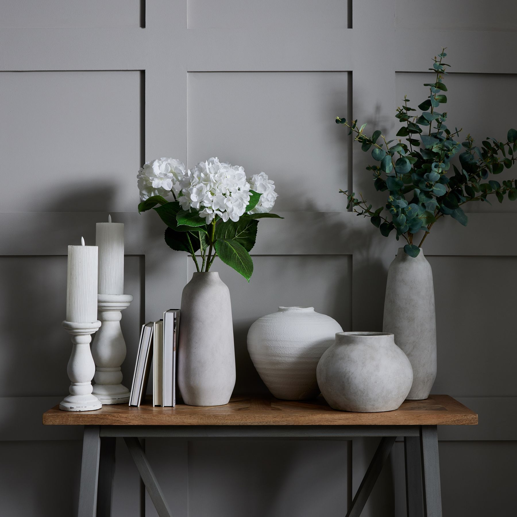 Regola Matt White Ceramic Vase 4 Regola Matt White Ceramic Vase - Image 4